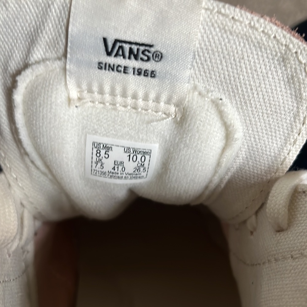 New Vans Leather Platform Sneakers - Picture 10 of 10